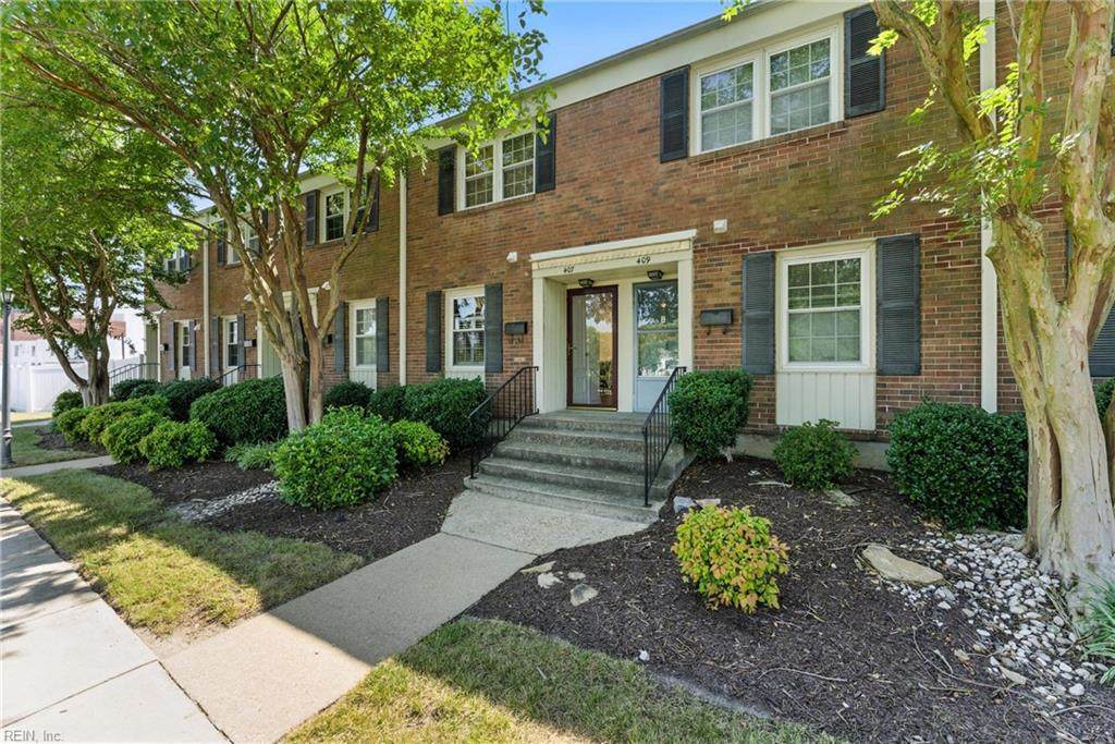 407 Bridge St - Photo 1