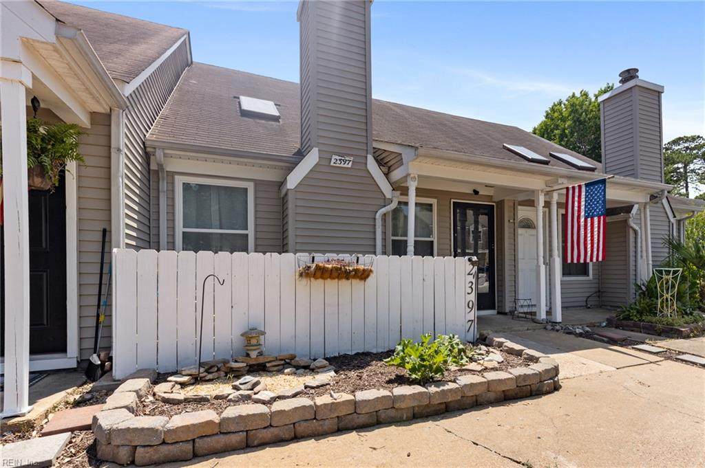 2397 Sedgewick Dr - Photo 1