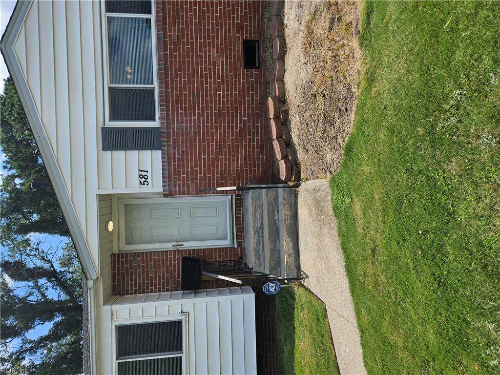 581 Lavender Ln - Photo 1