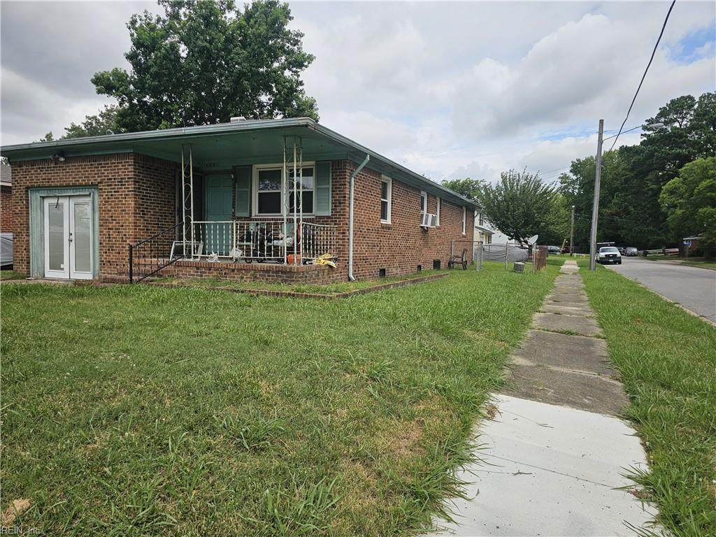 3328 Sandy St - Photo 1