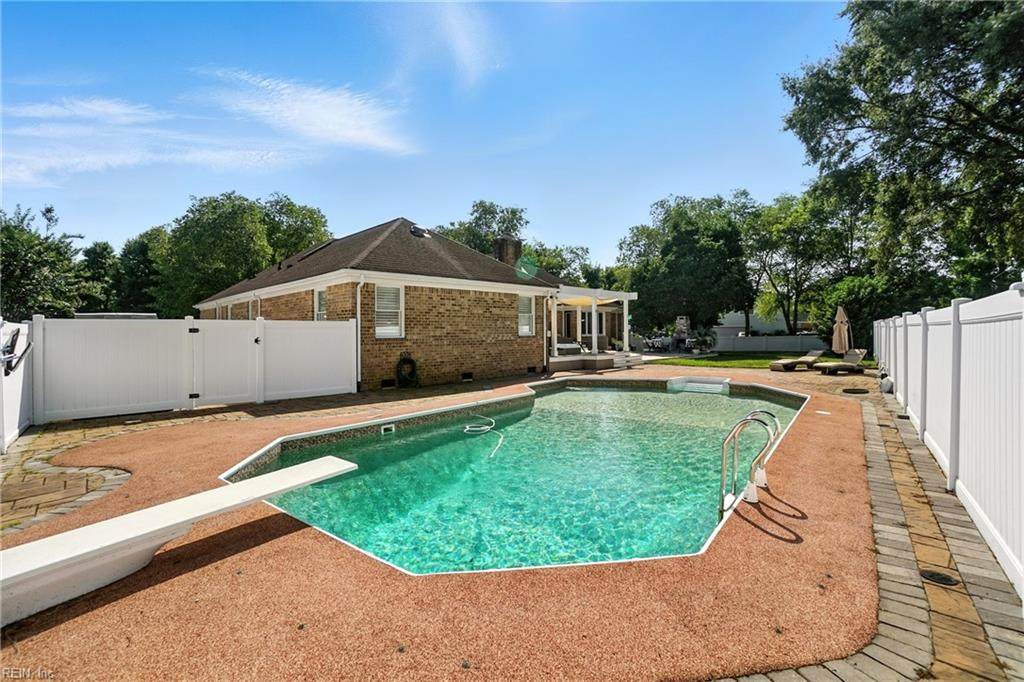 808 Santiago Pt - Photo 1