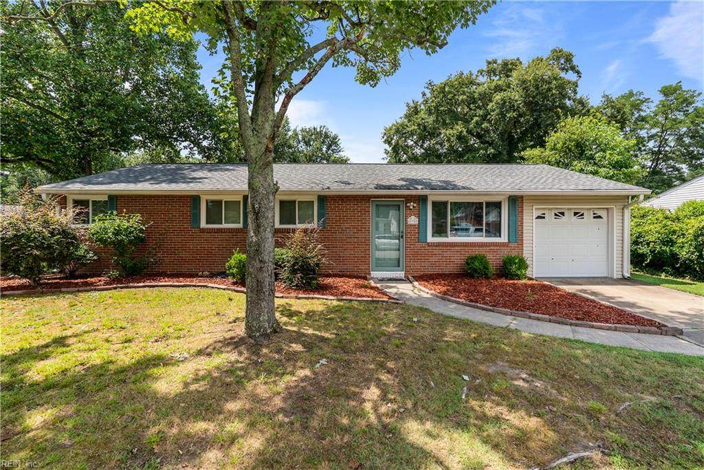135 Goldcrest Dr - Photo 1