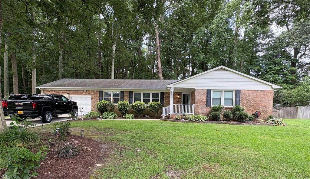 513 Lancelot Ct - Photo 1