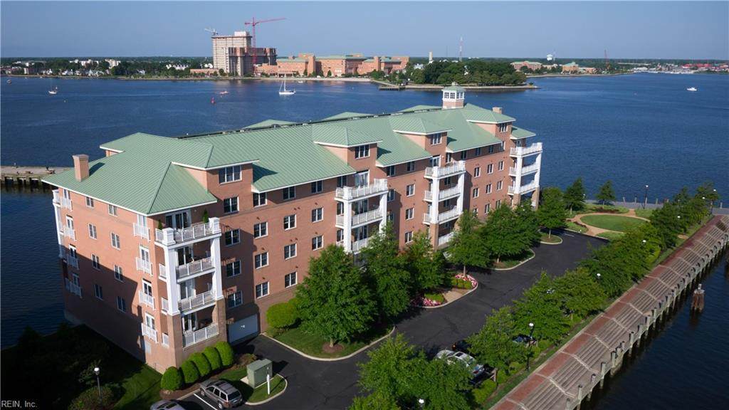 305 Brooke Ave - Photo 1