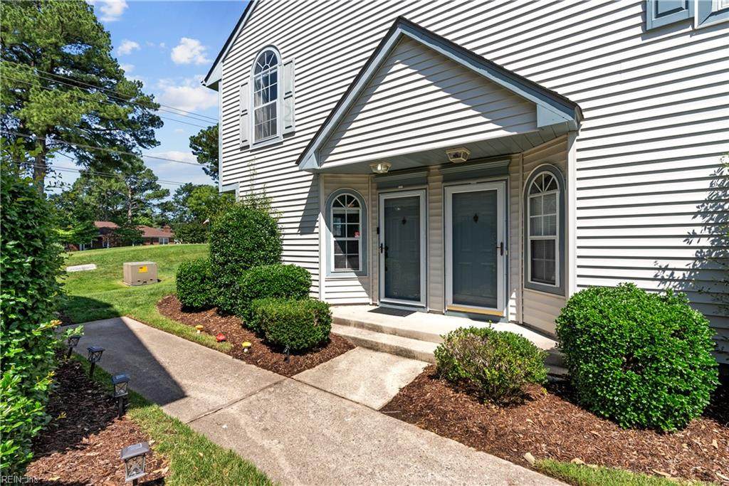 4937 Shallowford Cir - Photo 1