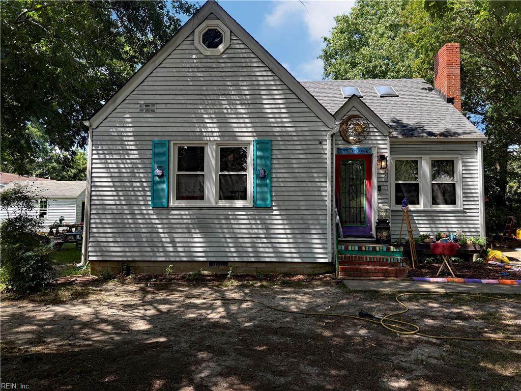 744 Sheppard Ave - Photo 1