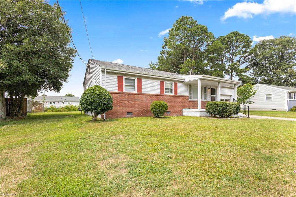 1904 Elmhurst Ln - Photo 1