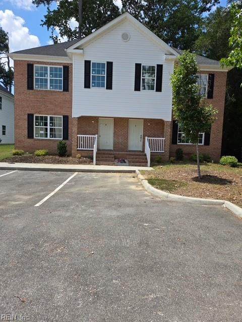 15661 Warwick Blvd - Photo 1