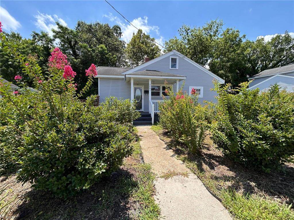 3201 Downes St - Photo 1