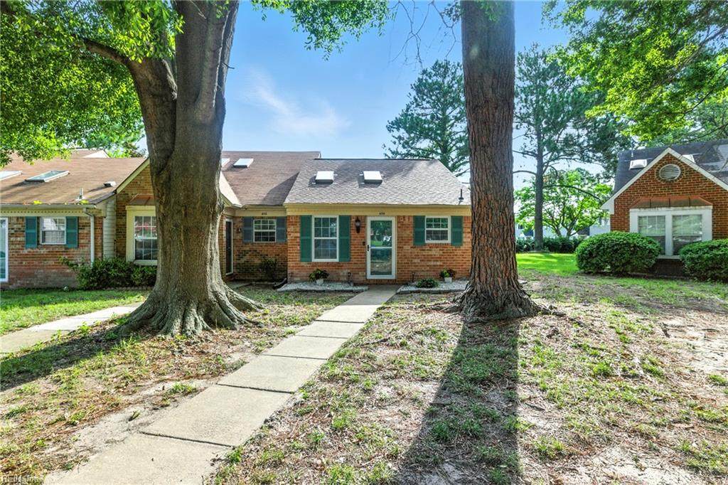 454 Hollomon Dr - Photo 1