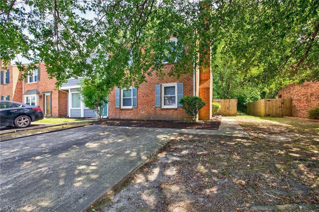 1807 Durham - Photo 1