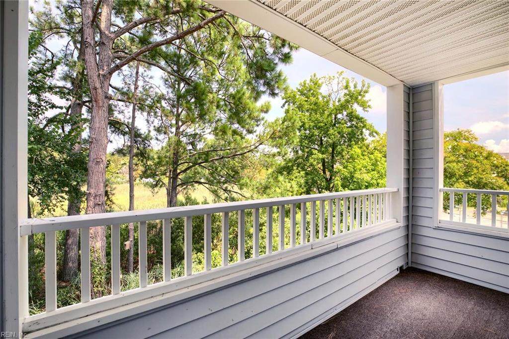 222 Island Cove Ct - Photo 1