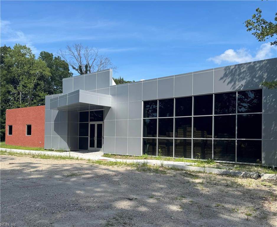 4420 Expressway Dr - Photo 1