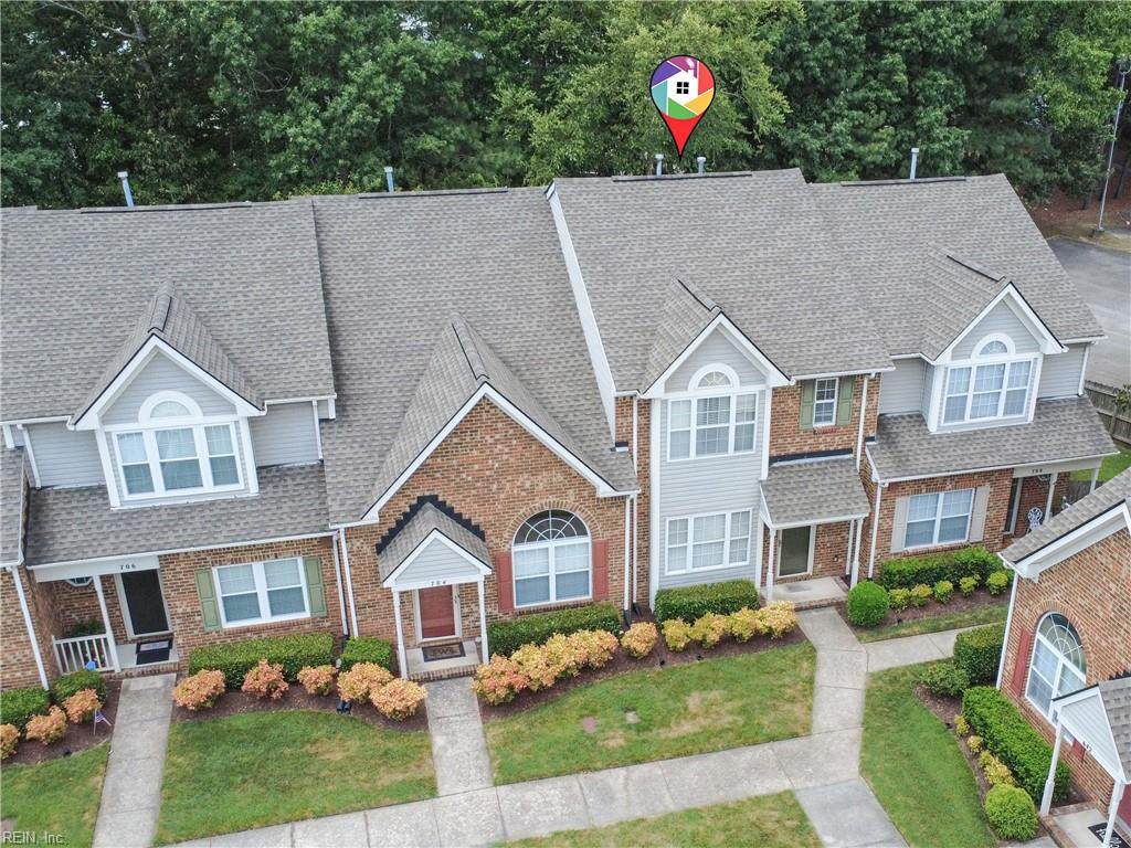702 Lake Cir - Photo 1