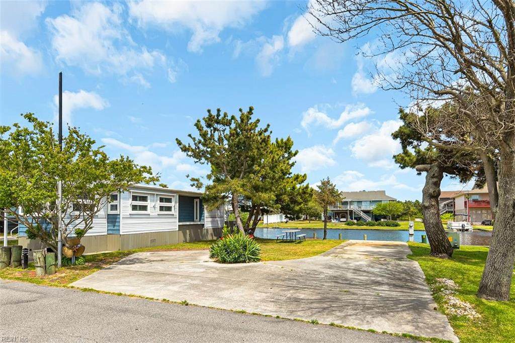 3665 Sandpiper Rd - Photo 1