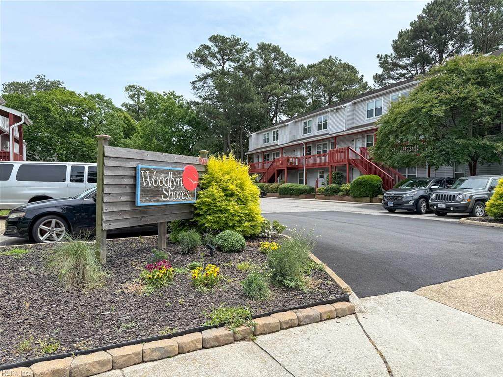 500 Barberton Dr - Photo 1
