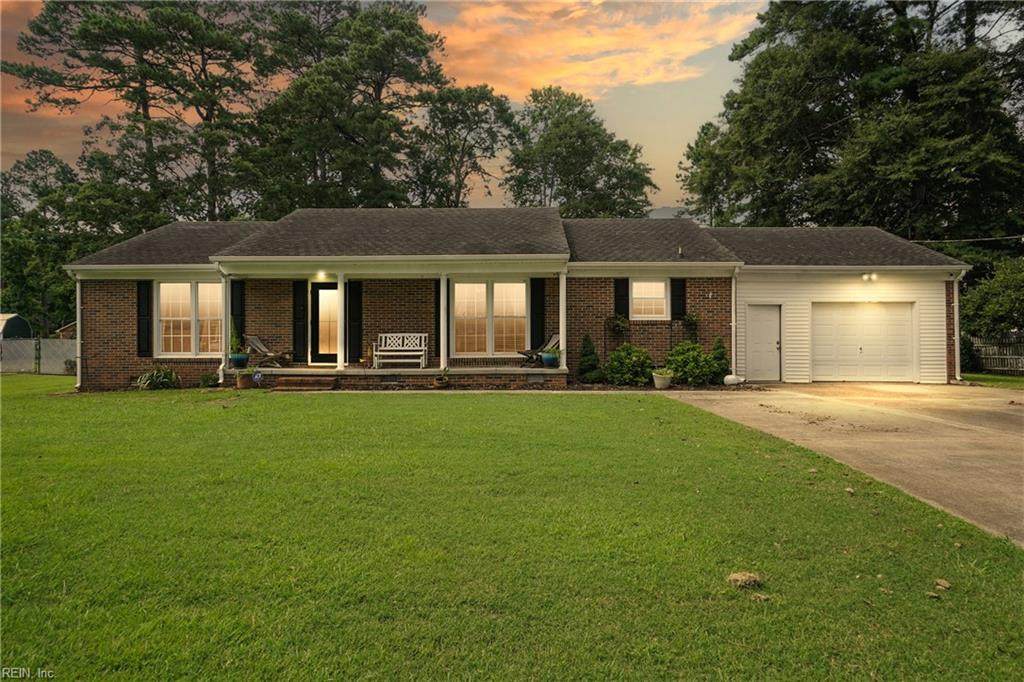 106 Country Club Dr - Photo 1