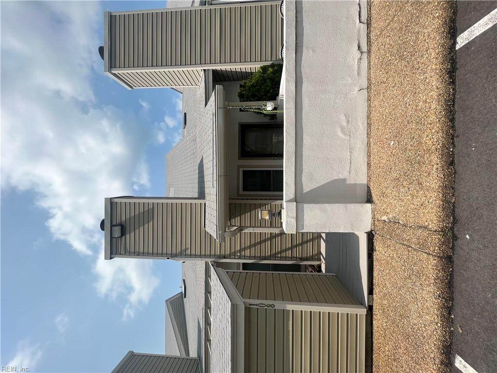 8576 Chesapeake Blvd - Photo 1