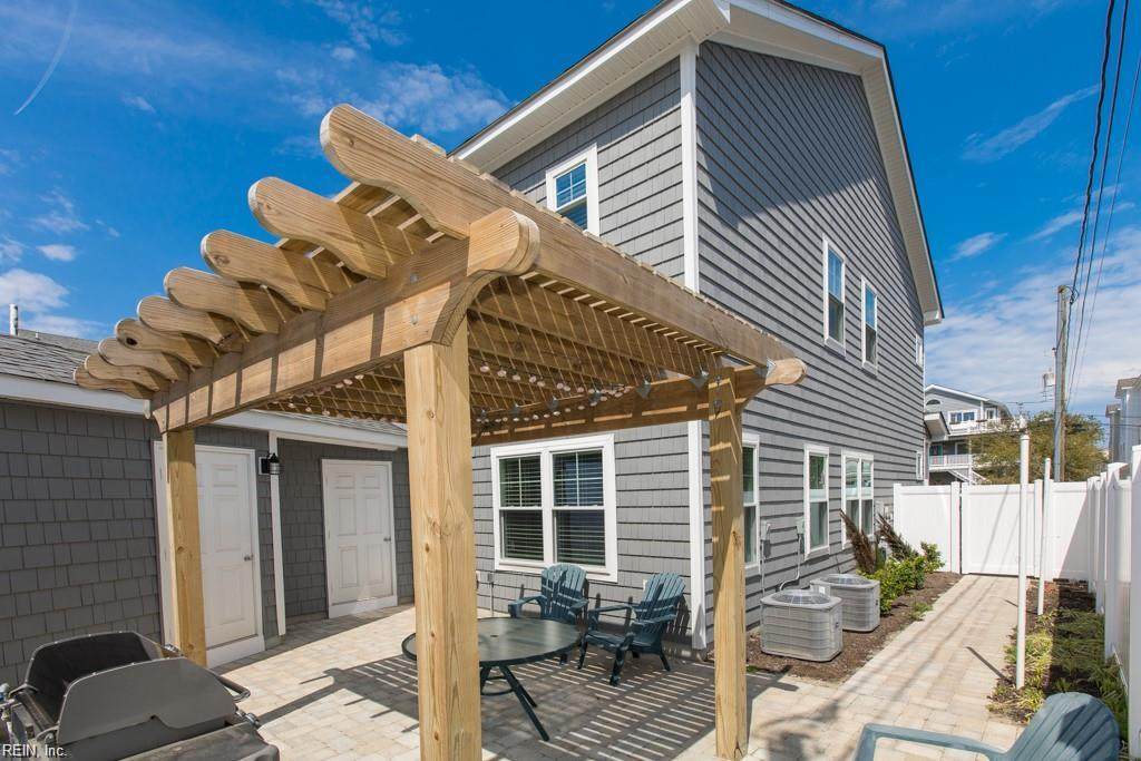 110 78th St - Photo 1