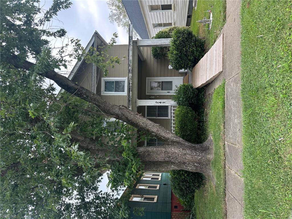 241 Ethel Ave - Photo 1