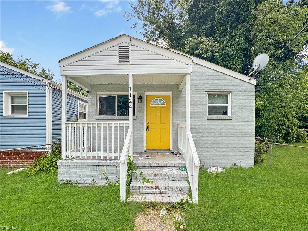 1124 22nd St - Photo 1