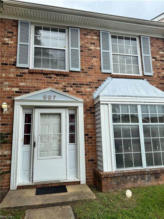 987 Smoke Tree Ln - Photo 1