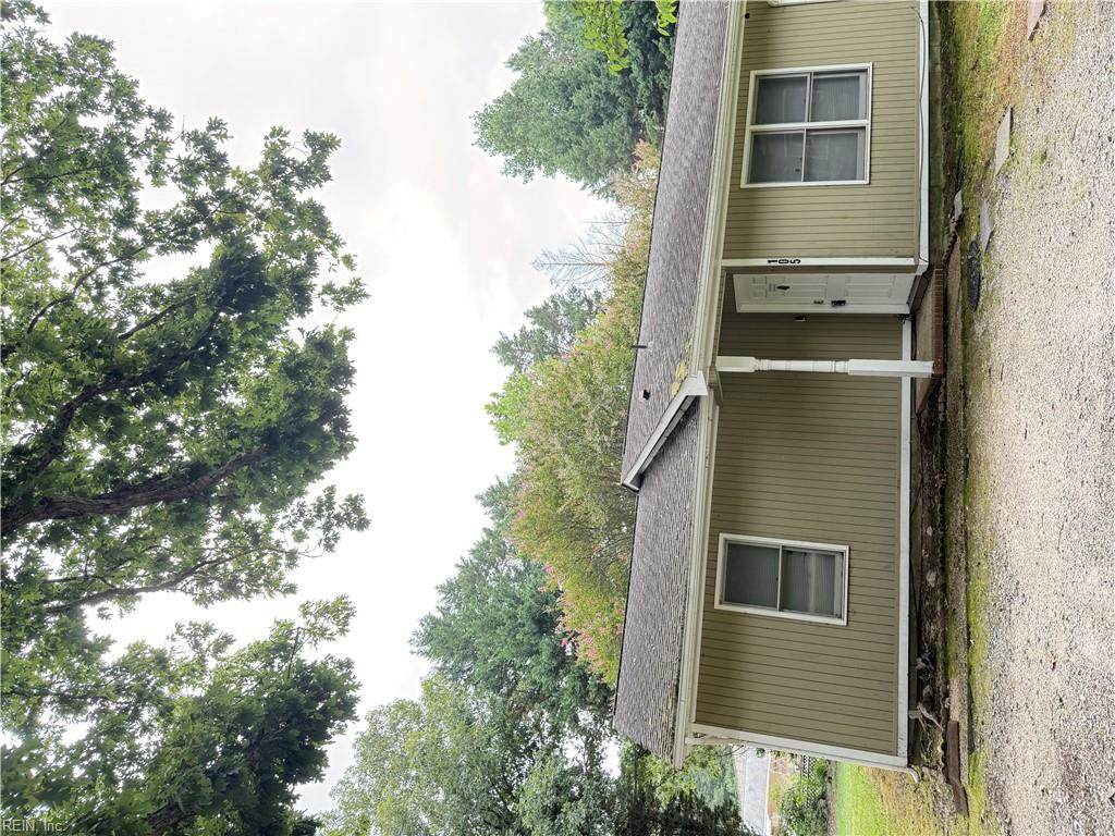 105 Lewis Cir - Photo 1