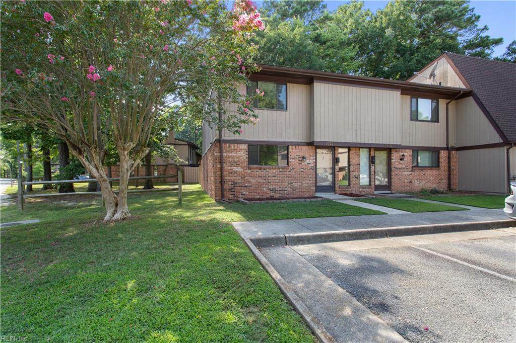 1047 Willow Green Dr - Photo 1