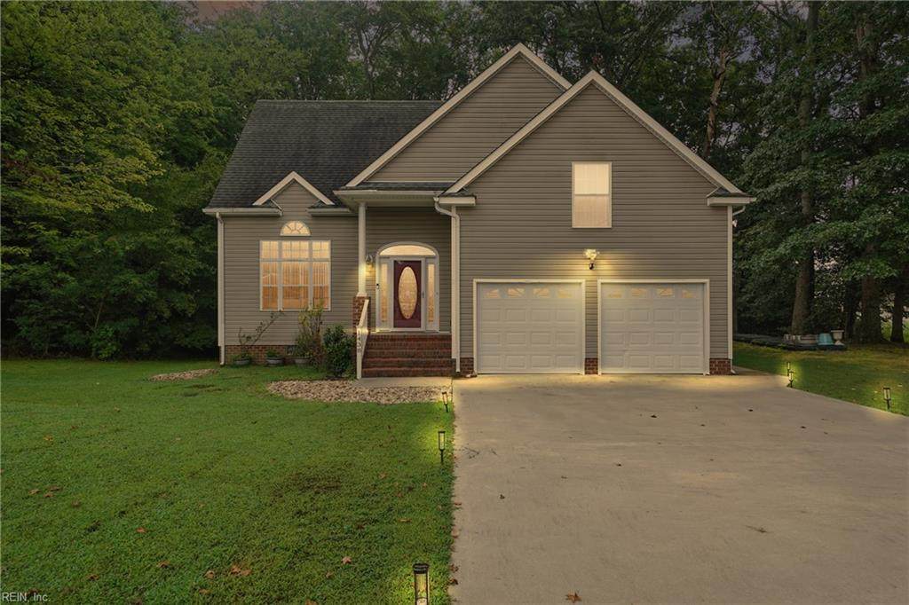 1438 Chancellor Ct - Photo 1