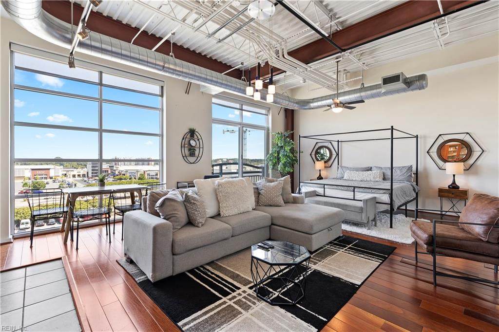 221 Market St - Photo 1