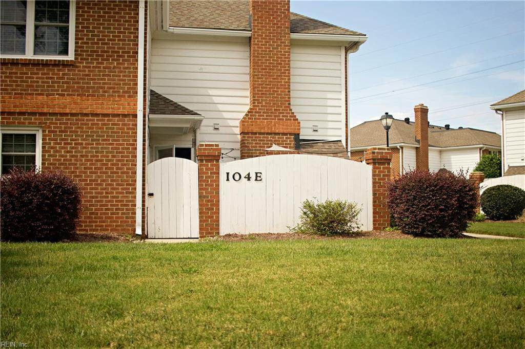 104 Cheltenham Way - Photo 1
