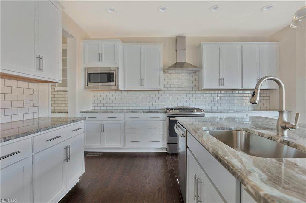 2213 Patrick Dr - Photo 1