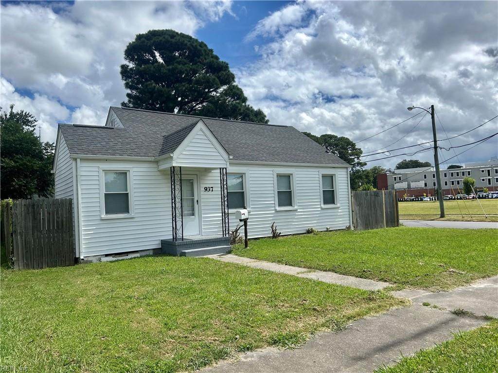 937 Stewart St - Photo 1