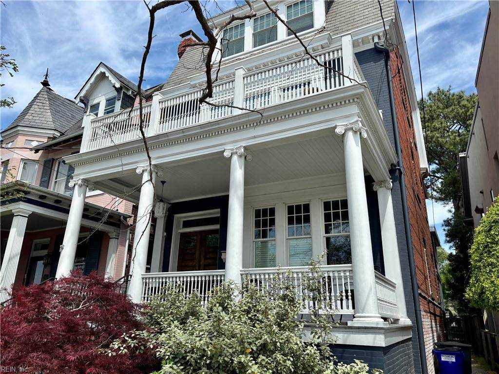522 Mowbray Arch - Photo 1