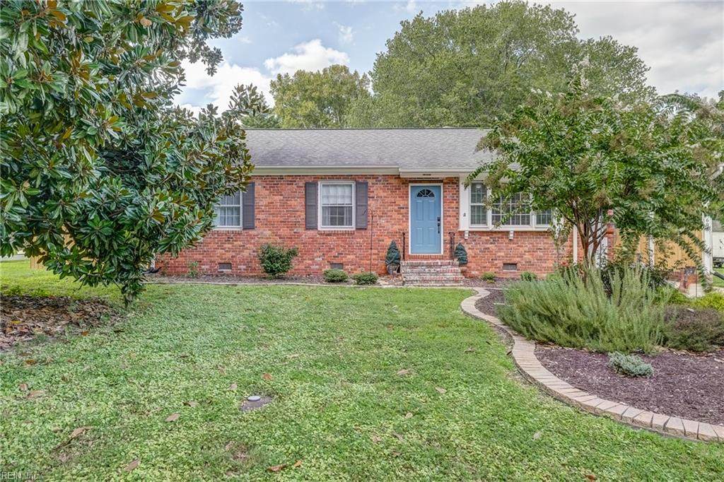 693 Winthrop Rd - Photo 1