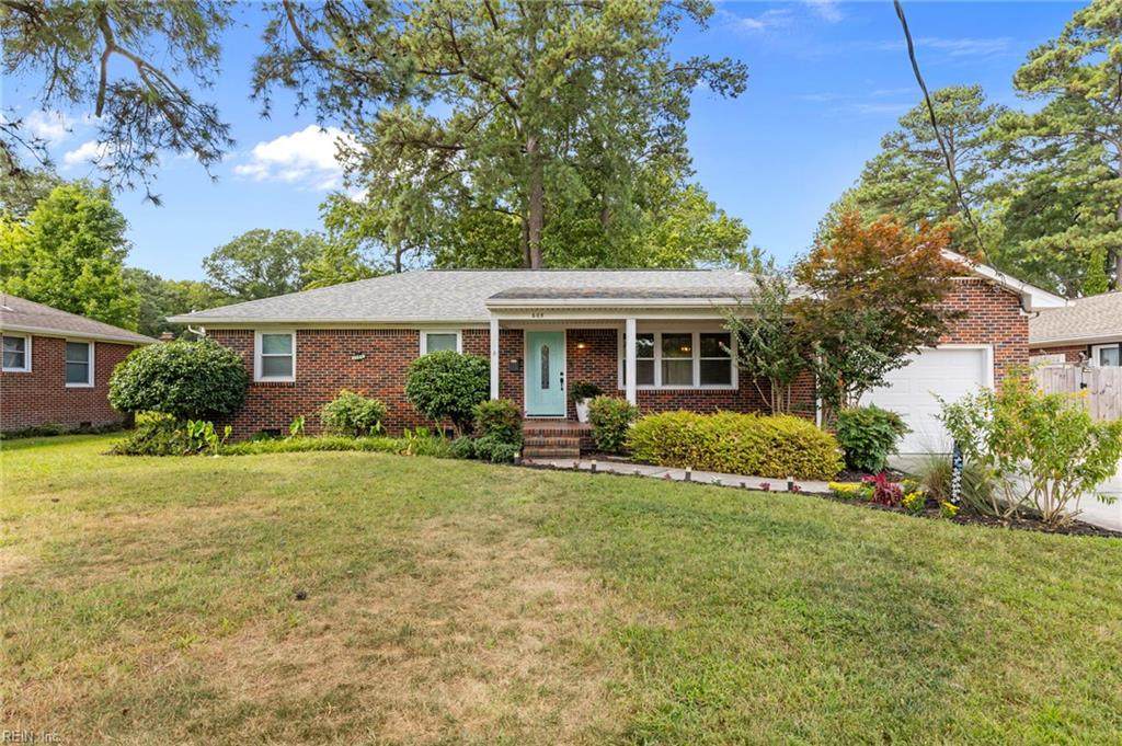 605 Military Highway - Photo 1