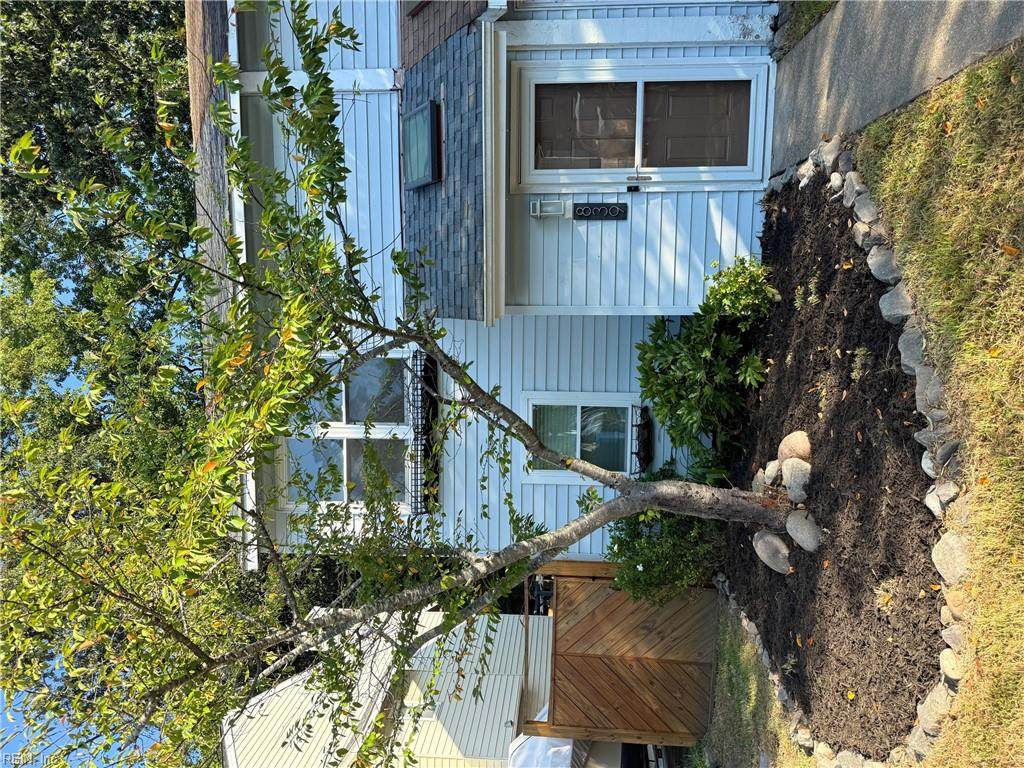 839 12th St - Photo 1