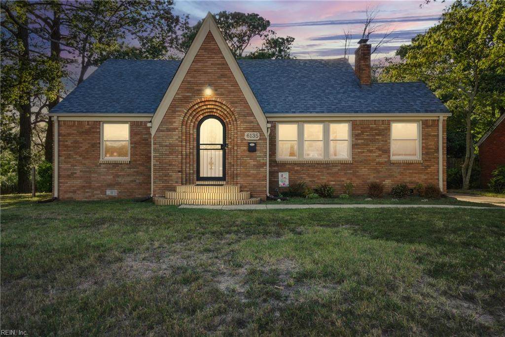 6135 Sedgefield Dr - Photo 1