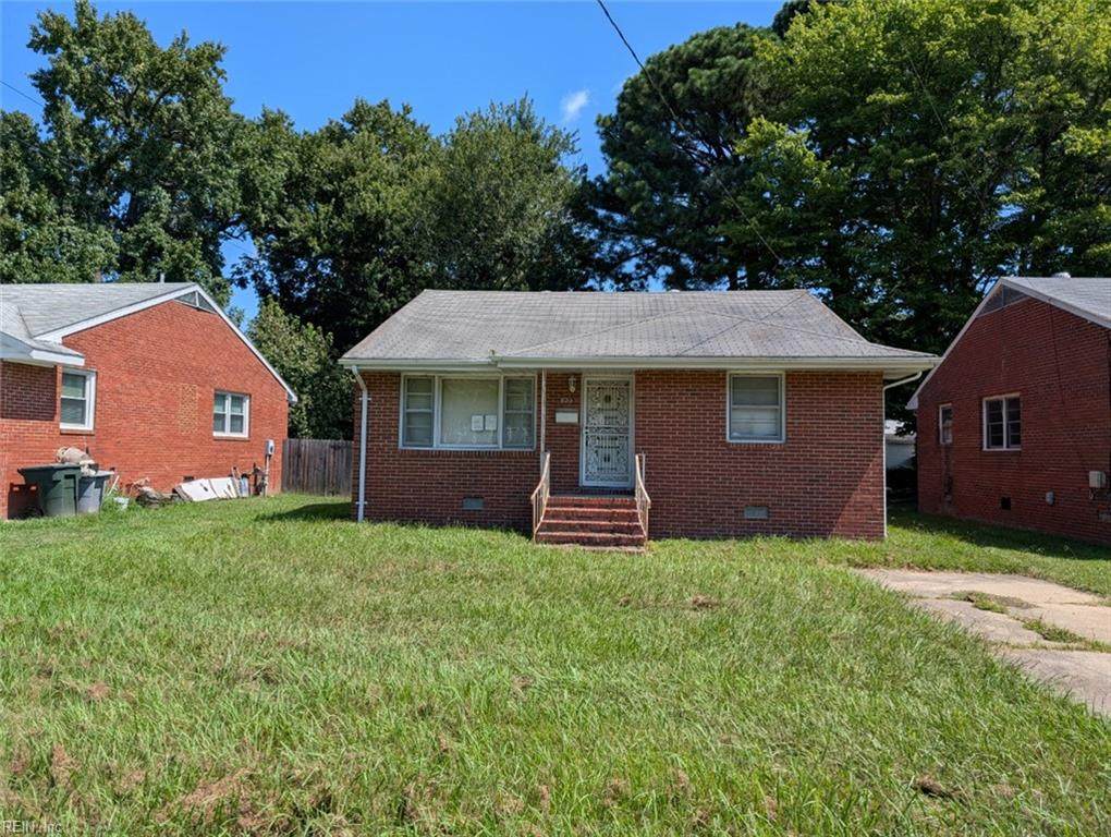 820 Pocahontas Pl - Photo 1