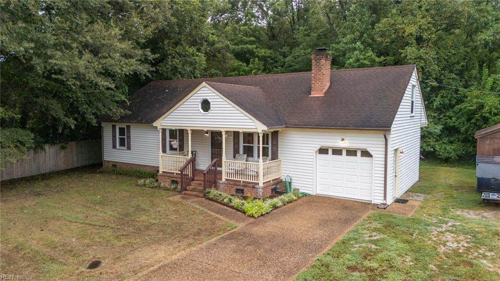 223 Lindsey Ave - Photo 1