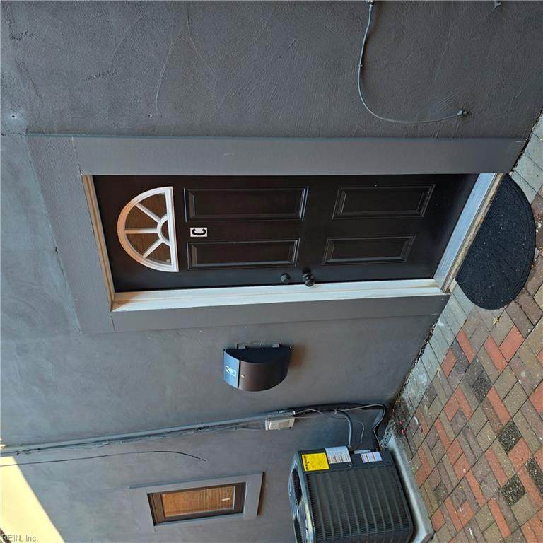 33 Queens Way - Photo 1