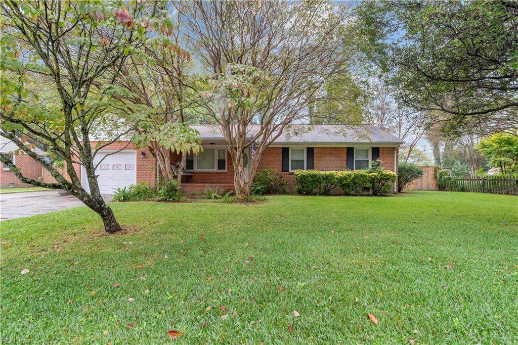4361 Shorewood Dr - Photo 1