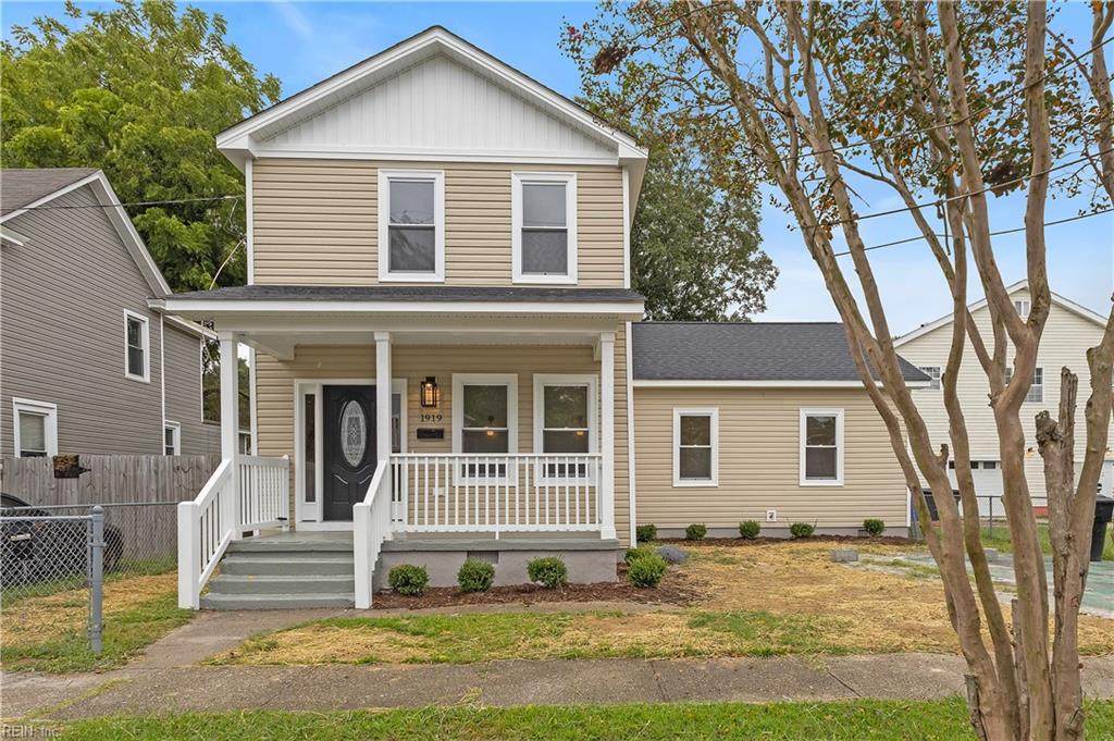 1919 Charleston Ave - Photo 1