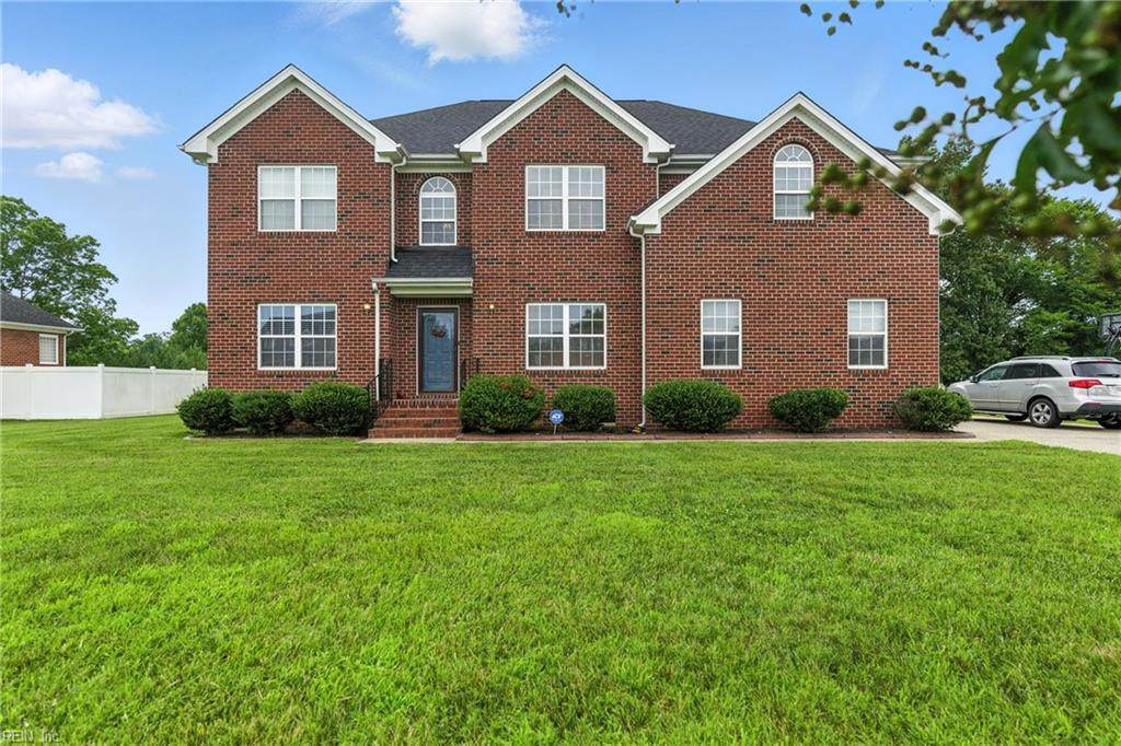 132 Queens Ln - Photo 1