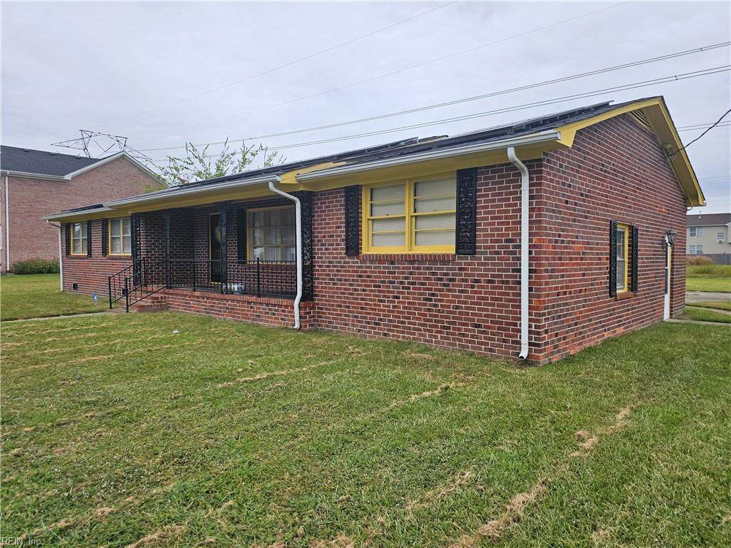 830 Seminole Dr - Photo 1