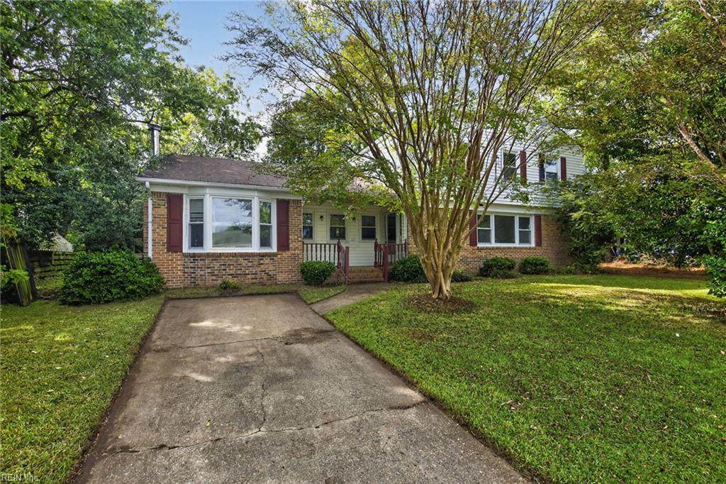 1017 Sunnyside Dr - Photo 1