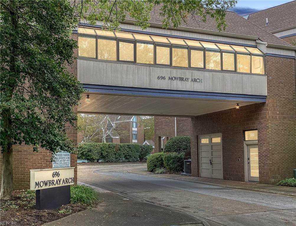 696 Mowbray Arch - Photo 1