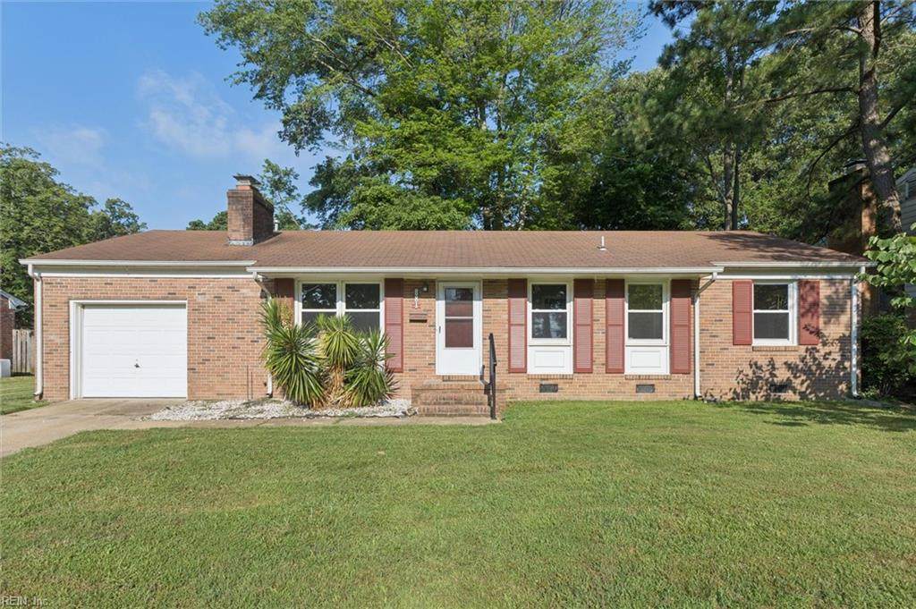 881 Clemson Dr - Photo 1