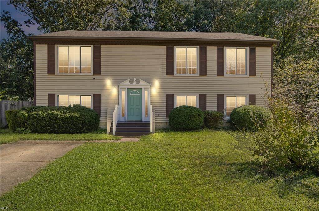 235 Charlotte Dr - Photo 1