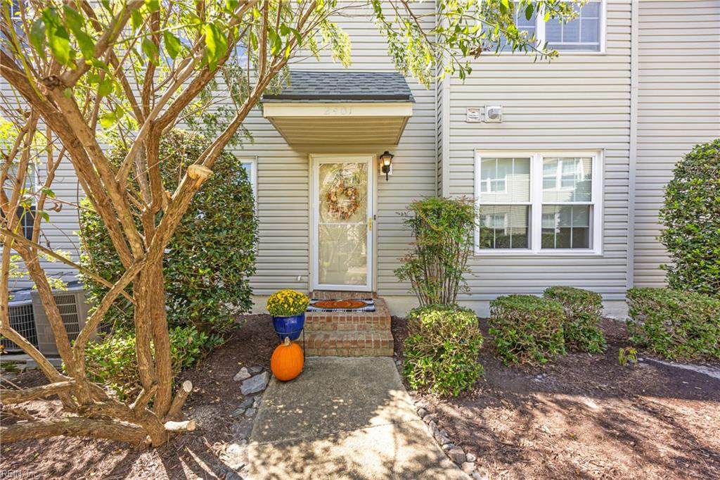 2401 London Pointe Dr - Photo 1